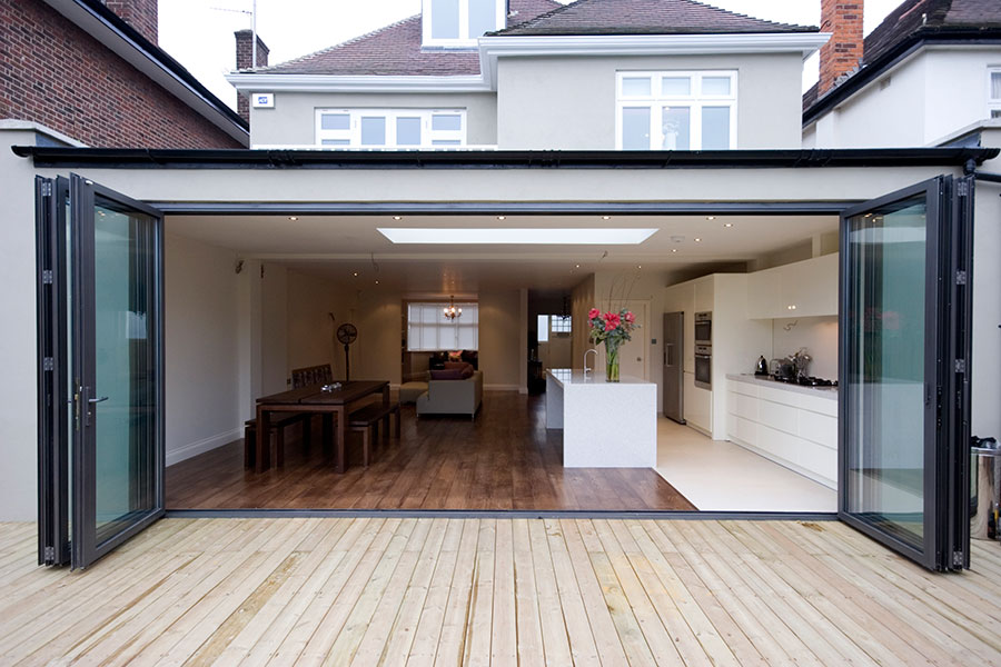 The-crosslines-upvc-windows-and-doors-bi-fold-doors-black-bi-fold-doors-kitchen-extension